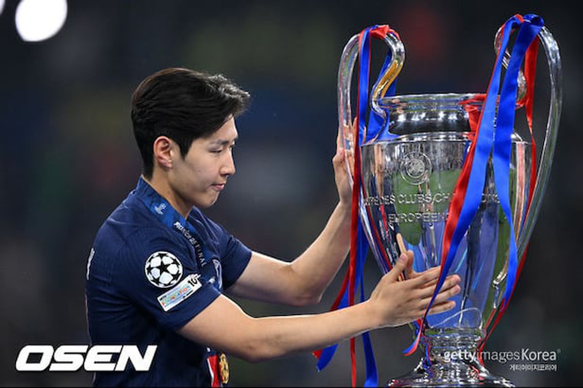 Hot boy Lee Kang-in đi vào lịch sử Champions League