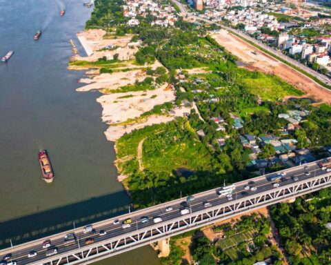 Phó Thủ tướng yêu cầu làm tốt công tác bồi thường dự án Trục đại lộ sông Hồng