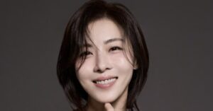 Không ngờ showbiz có “yêu nữ” lão hoá ngược đỉnh thế này: U50 hát nhảy như thần tượng đôi mươi, riêng khí chất nữ hoàng không đổi