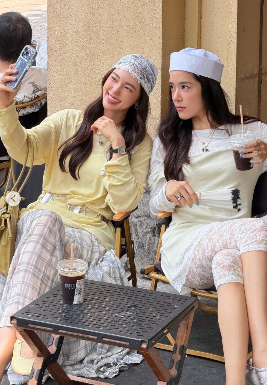 Sao Hàn - Thái đổ bộ Việt Nam: Diễn viên nổi tiếng nhất Thái Lan mê tít bánh ướt, nữ thần Kpop nghiện một thứ ở Phú Quốc- Ảnh 2.