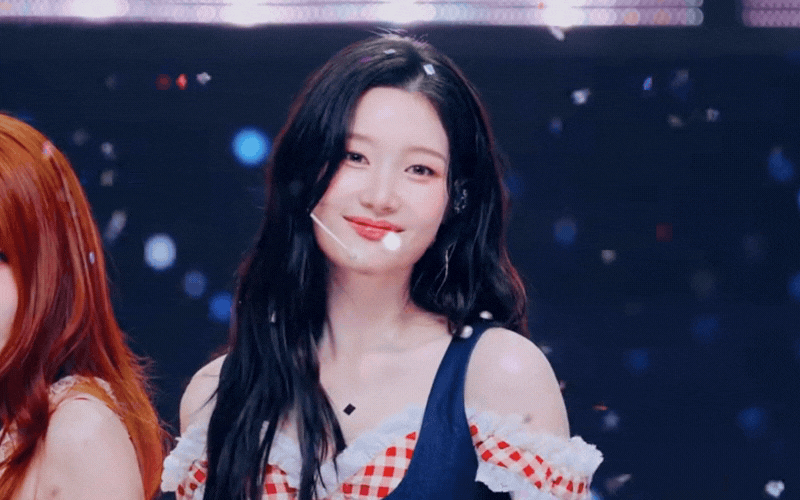 Mỹ nhân khai sinh "tiên tử kết màn" chỉ cần 4 giây chiếm trọn spotlight, khuynh đảo cả showbiz mà không thoát cảnh hết thời- Ảnh 4.