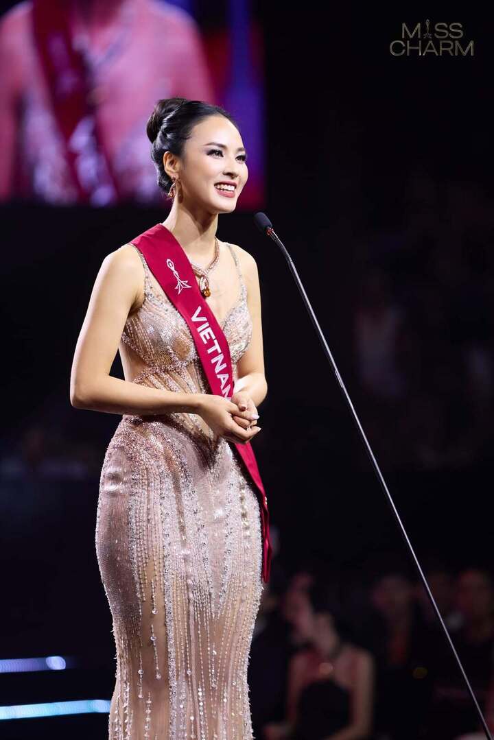 Á hậu Việt vừa nhận bằng thạc sĩ tại Mỹ: Học vấn nổi bật, từng làm BTV của VTV- Ảnh 5.