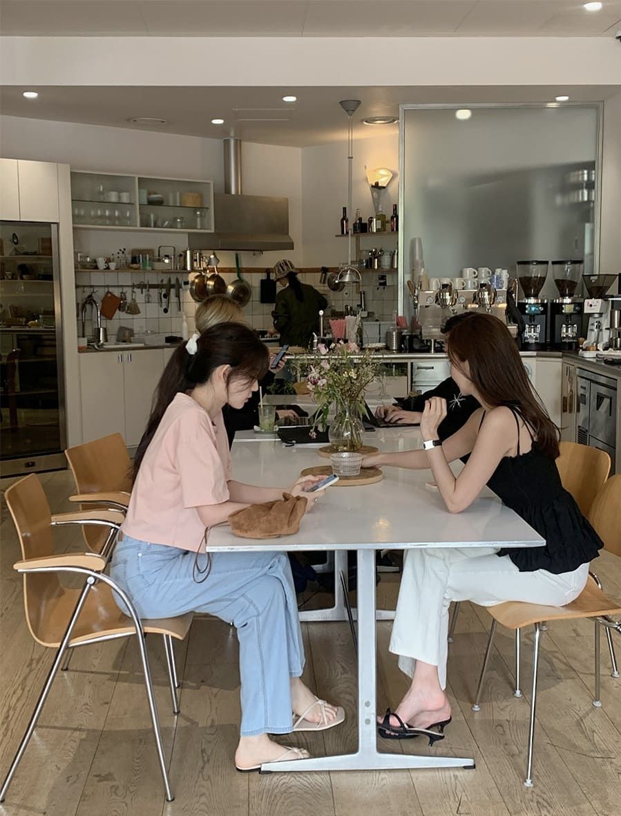 Lương tháng 40-50 triệu, chi 6-7 triệu mua hoa với gội đầu dưỡng sinh: “31 tuổi rồi, không tiêu tiền không thư giãn được” - Ảnh 7.