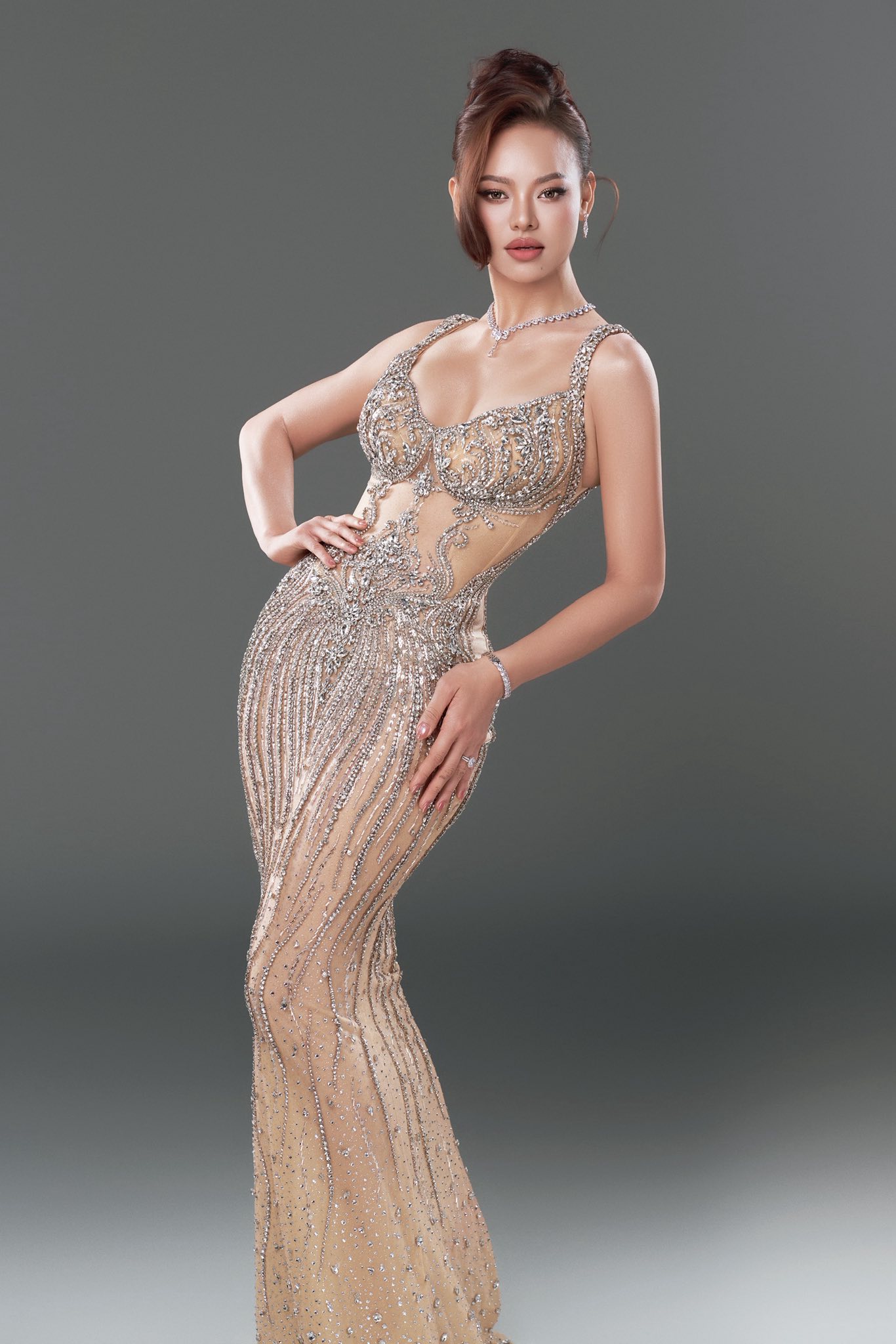 Mai Ngô hé lộ 4 bài tập giúp vòng 3 săn chắc, sexy trước thềm Miss Supranational 2026- Ảnh 6. Mai Ngô hé lộ 4 bài tập giúp vòng 3 săn chắc, sexy trước thềm Miss Supranational 2026- Ảnh 6.