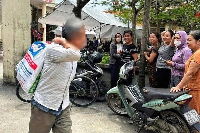 Người dân Hà Nội mang bao tải đi đựng tiền: Tiết lộ mức giá đền bù dự án Olympic- Ảnh 2.