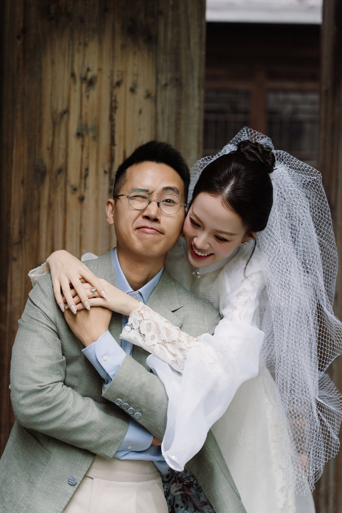 Bó hoa cưới hình tổ chim của nhiếp ảnh gia có tiếng ở Hà Nội đang gây tranh cãi - Ảnh 12.