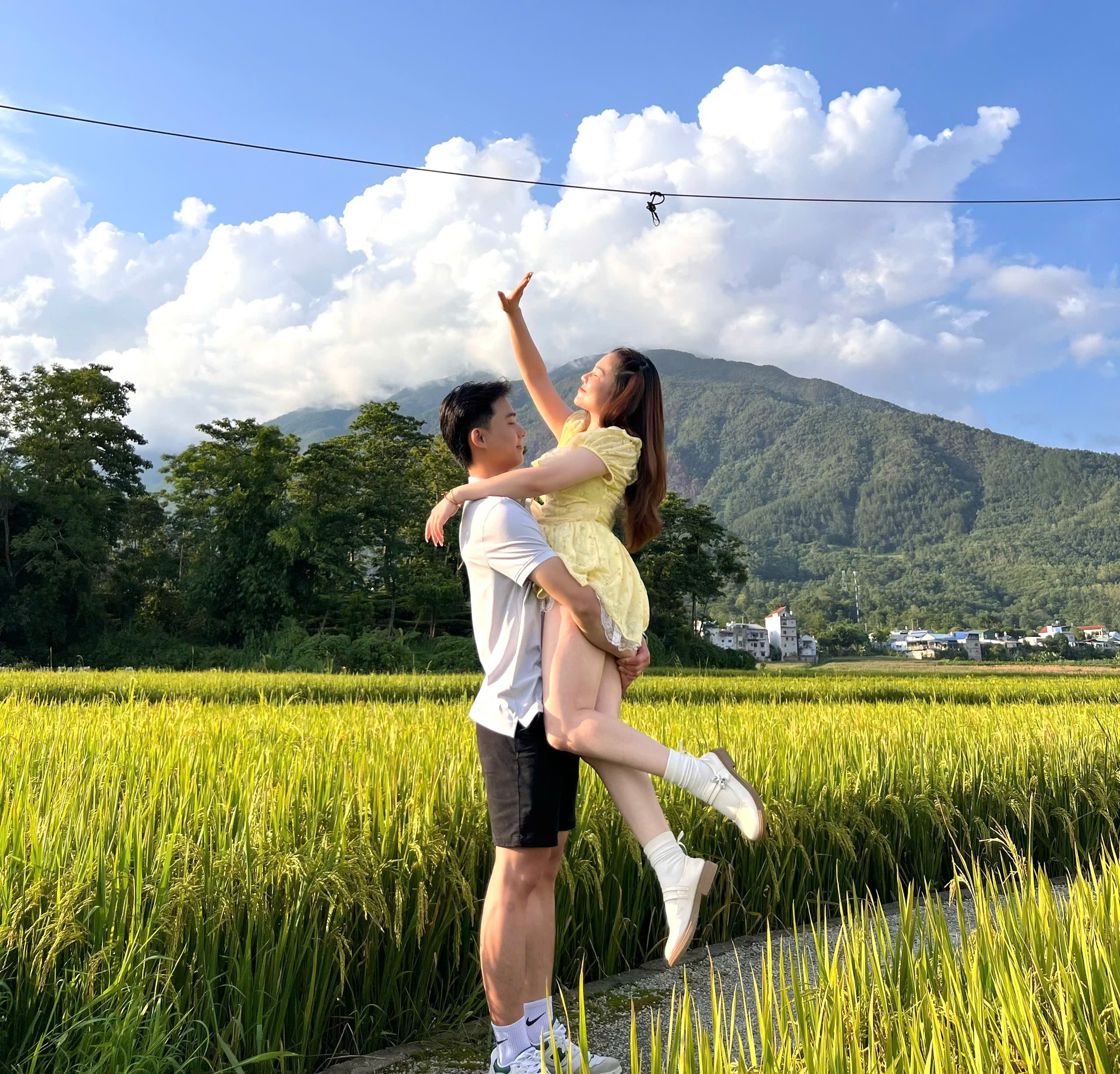 Trai trẻ 22 tuổi si mê mẹ đơn thân 36 tuổi ở Lai Châu: Quen nhau qua một lần sạc nhờ pin điện thoại - Ảnh 5.