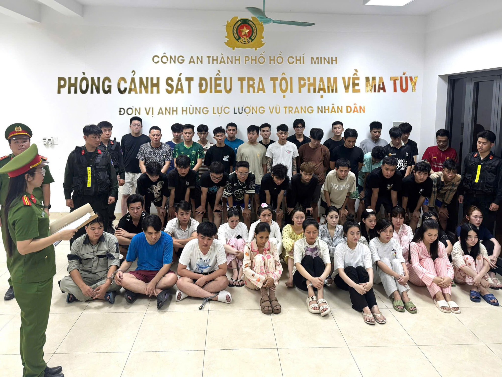 Đột kích bar Revo ở TP.HCM, 