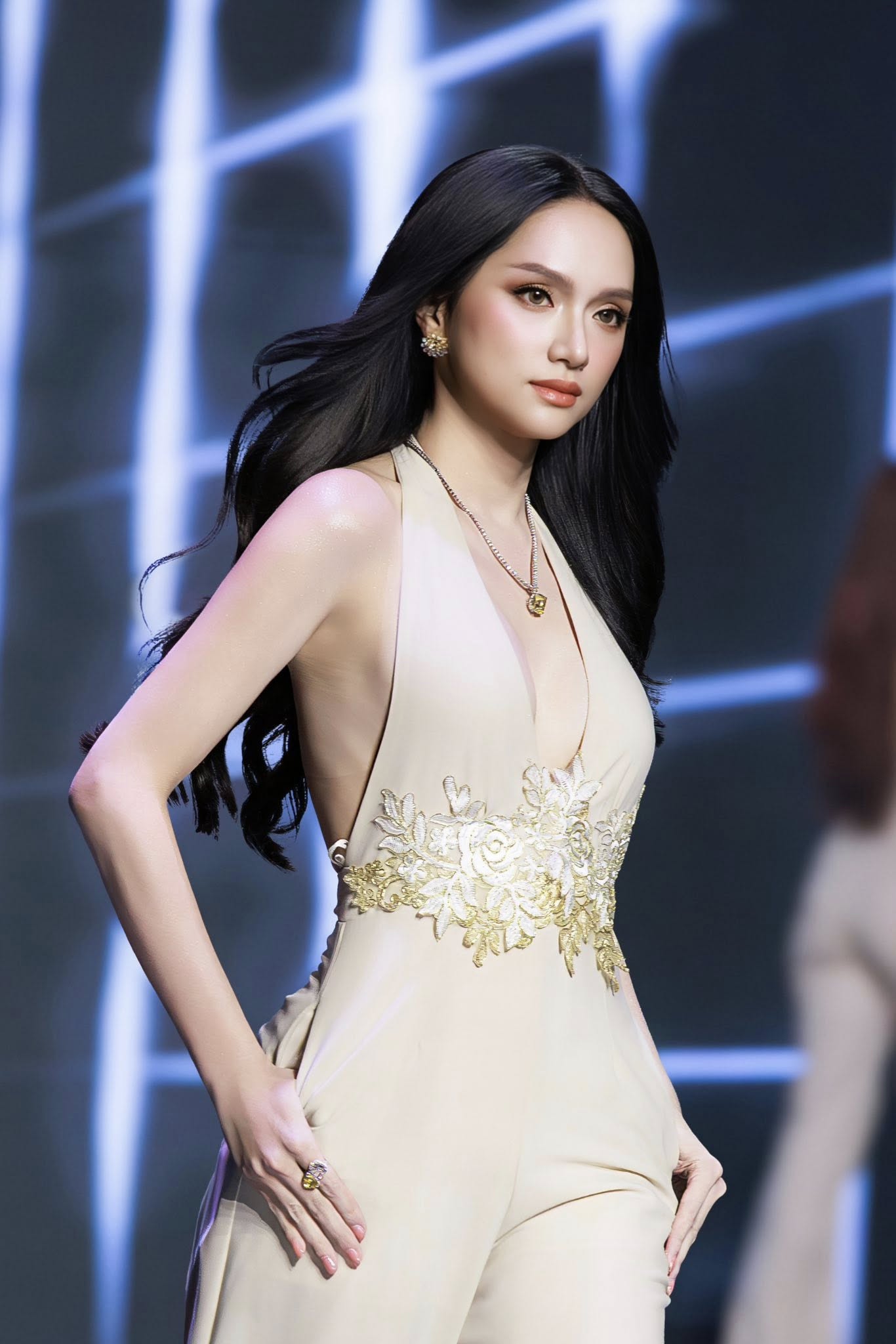 Chung kết Miss Grand All Stars: Hương Giang tạm xếp Top 8, người yêu đã có mặt tại Thái Lan cổ vũ- Ảnh 1.