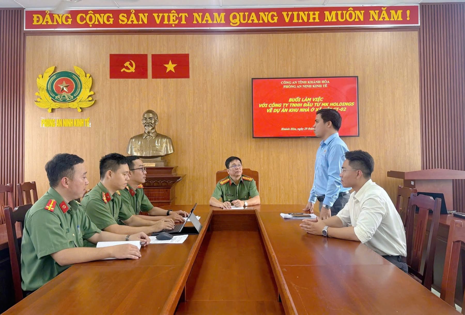 Công an Khánh Hòa giám sát mua hồ sơ NOXH tại dự án CT-02 Khu đô thị An Bình Tân - Ảnh 2.
