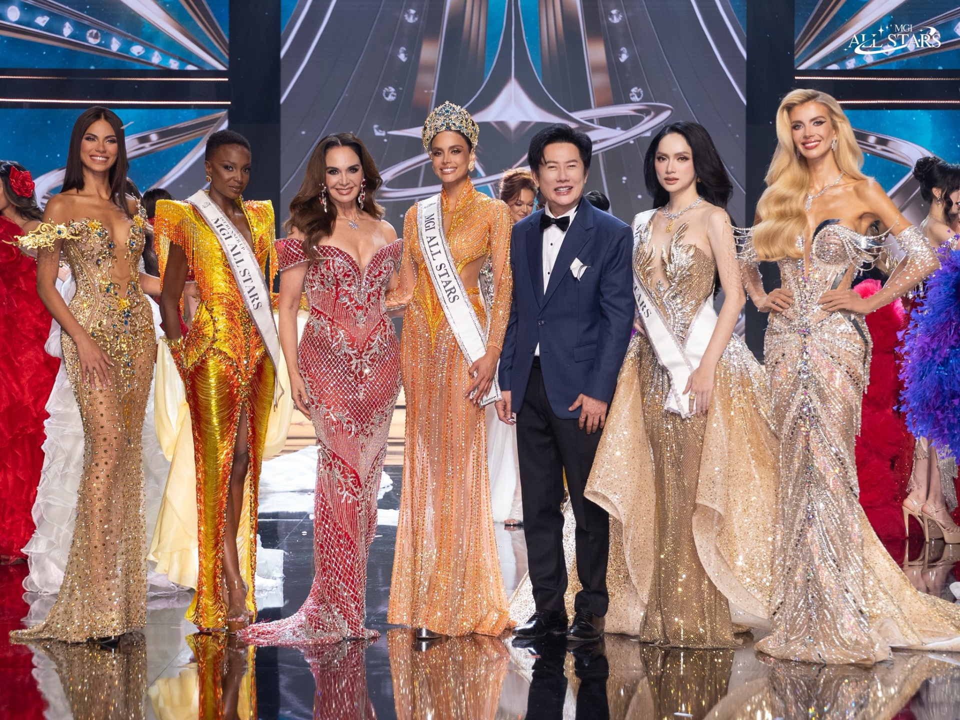 Phẫn nộ nhất MXH lúc này: Giám khảo Lupita đăng ảnh chế như hình thờ Hương Giang, đáp trả drama 5 điểm ở chung kết Miss Grand- Ảnh 6.