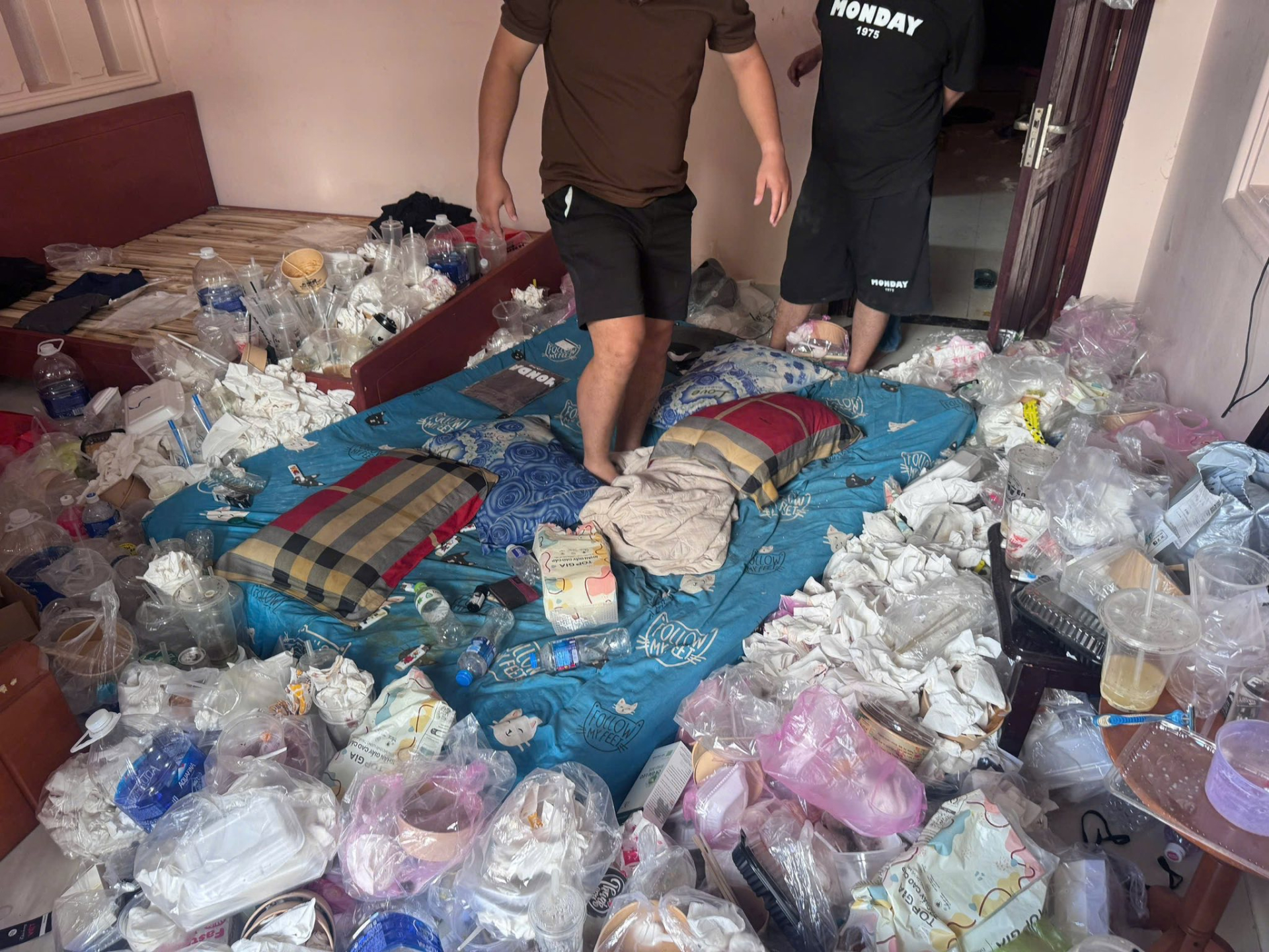 Ám ảnh bên trong 