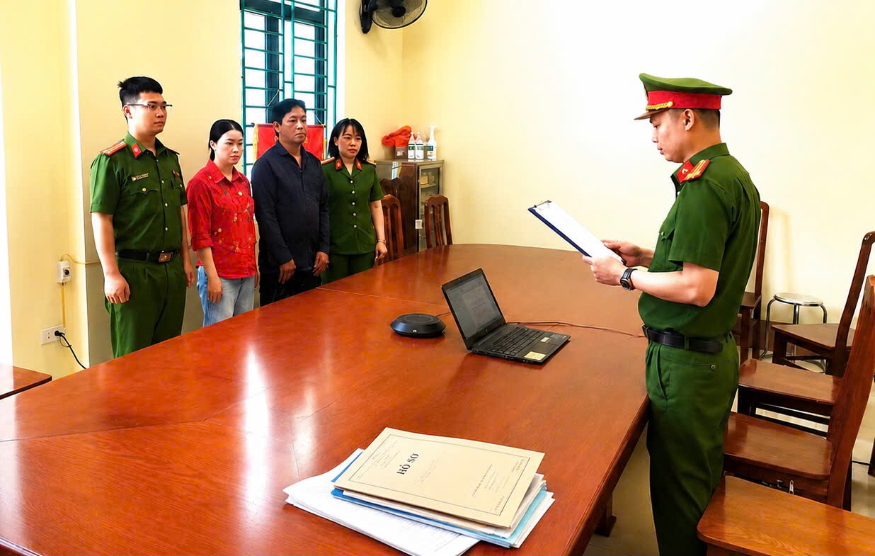 Vụ nữ du khách người Anh gặp nạn tại Hà Giang, hiến tạng cứu 3 người: Khởi tố tài xế xe ôm- Ảnh 1.