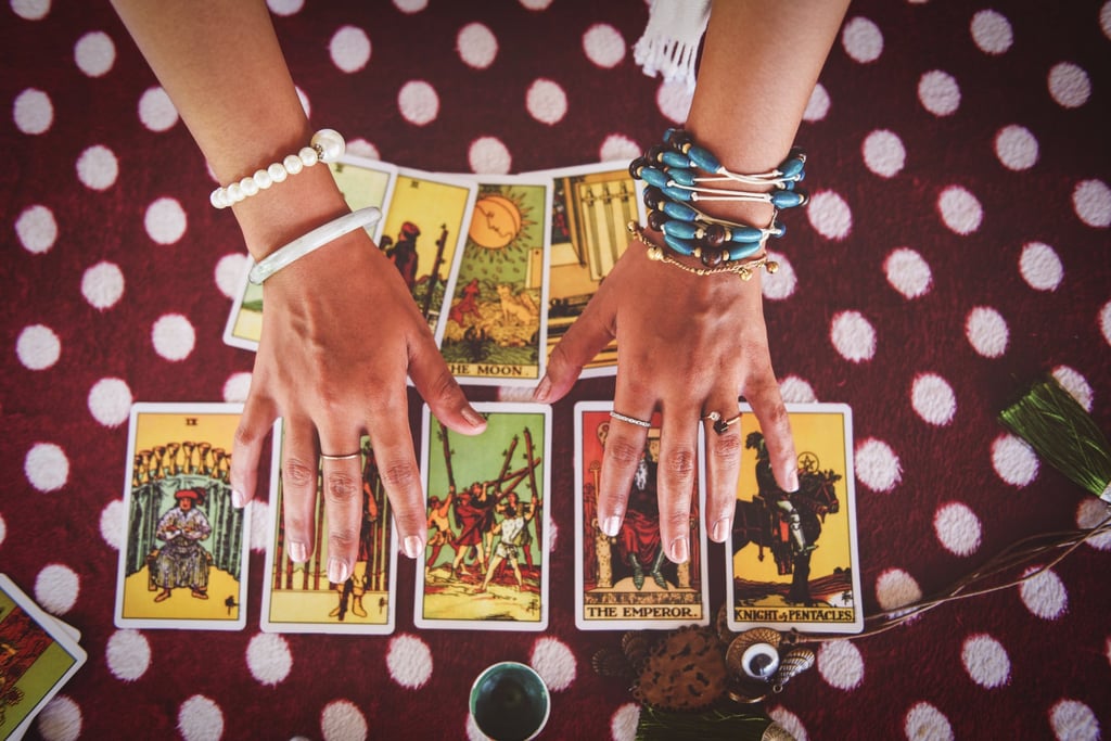 Giới trẻ đang "nghiện" xem bói bằng ChatGPT, Gemini, DeepSeek: Luận từ tử vi sang Tarot chỉ trong một câu lệnh - Ảnh 1.