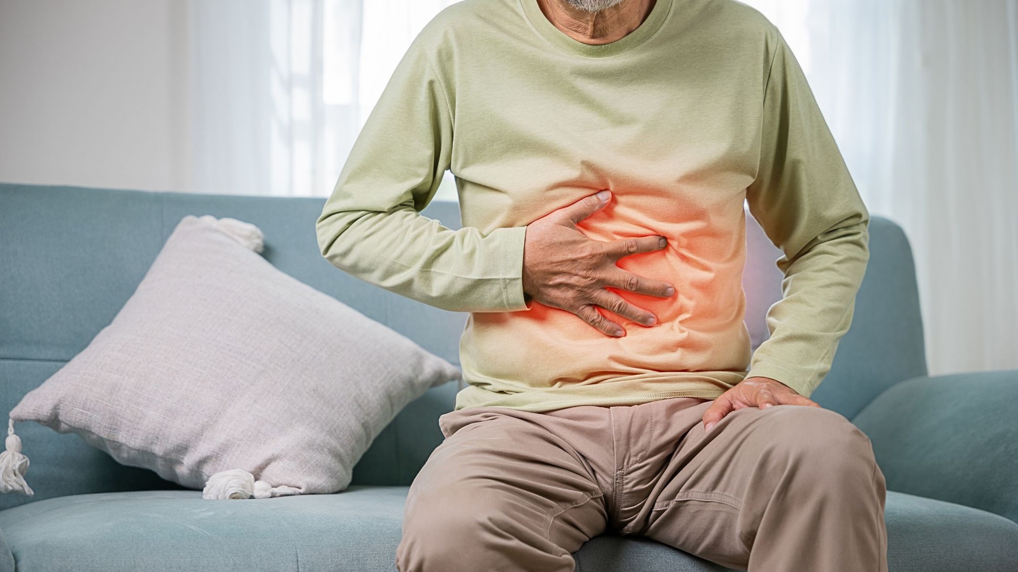 Bỏ qua 2 triệu chứng không đau, người đàn ông 60 tuổi phát hiện ung thư gan giai đoạn cuối- Ảnh 1.