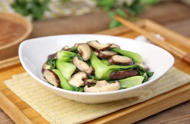 5 món rau ngon, tươi mát nên luân phiên ăn để tiếp thêm sinh lực và hoàn hảo để vượt qua mùa hè nóng bức - Ảnh 2.