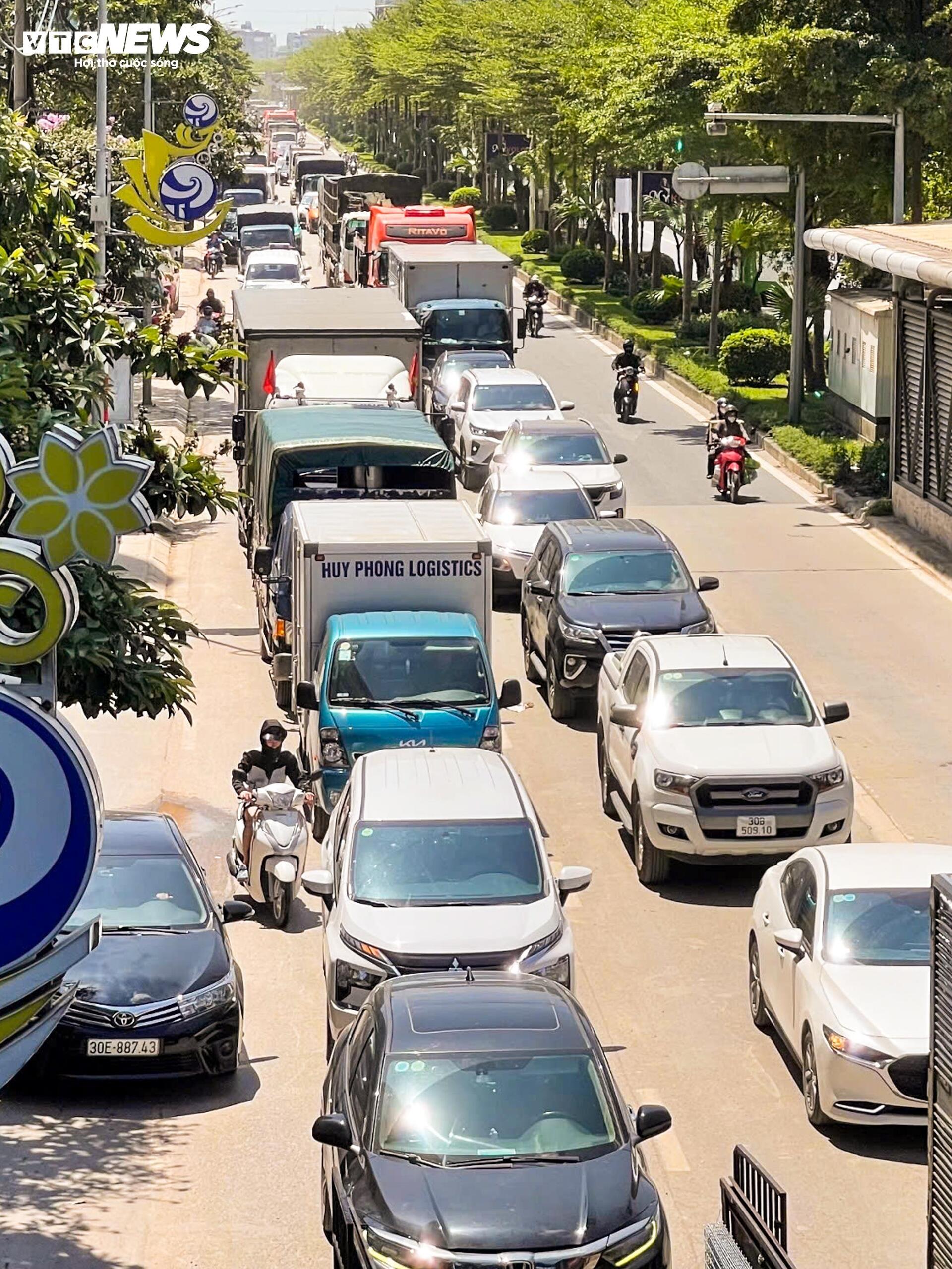 Nút giao phía Tây Hà Nội sắp xây cầu vượt hơn 821 tỷ đồng nhìn từ trên cao- Ảnh 5.