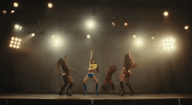 Lisa lần đầu hát nhạc World Cup: Bắn rap đã tai, sắc vóc bốc lửa "đốt cháy" giải bóng lớn nhất hành tinh!- Ảnh 4.