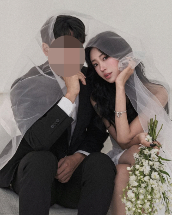 Drama sốc trong đám cưới sao nữ nổi tiếng và chồng phông bạt: Khách mời không thèm gửi tiền mừng còn ăn uống, làm loạn khán phòng- Ảnh 5.