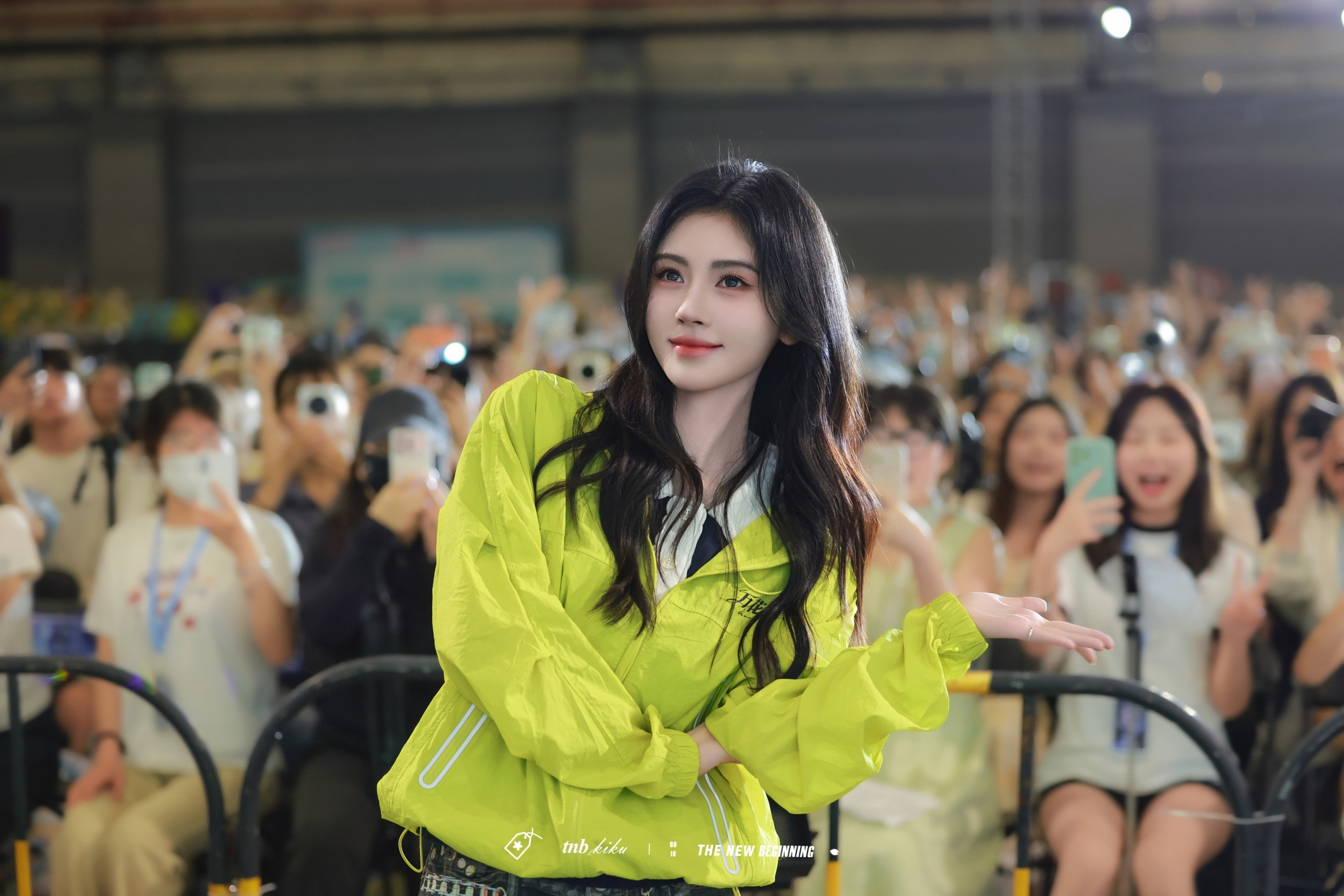 Lần đầu thấy phim Trung Quốc có tận 12 nam chính đẹp không thể tả: Nữ chính là chiến thần visual, số hưởng nhất showbiz- Ảnh 9.