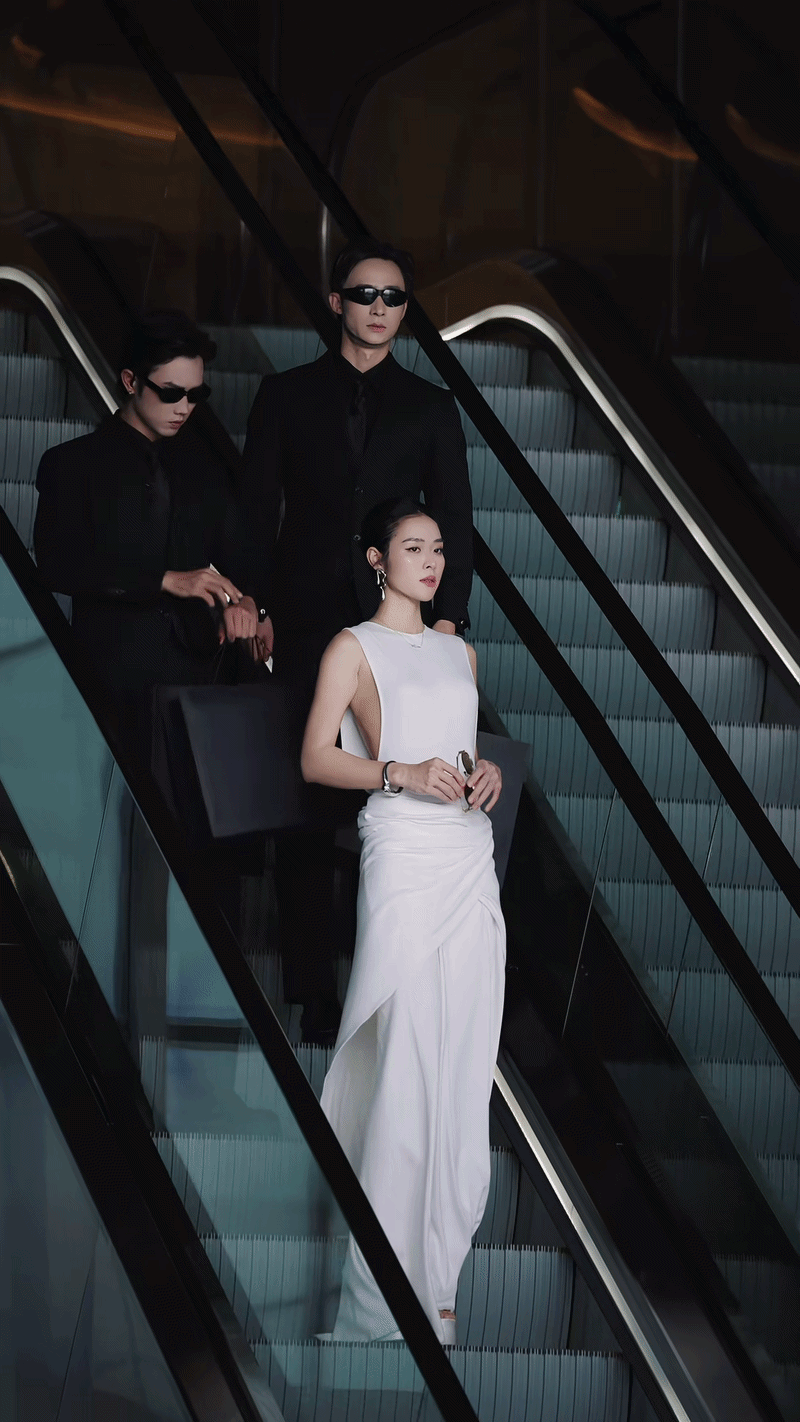 Việt Nam xuất hiện mỹ nhân khiến 10 triệu người phải vào xem gấp: Khách Tây ngắm không chớp mắt, Ngọc Trinh cũng phải dè chừng- Ảnh 2.