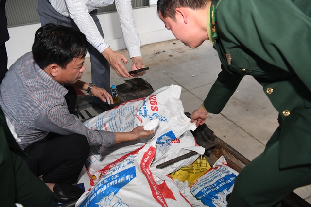 300 cảnh sát phá đại án chấn động, cầm đầu đường dây tội phạm là Tiến sĩ-Trưởng khoa Dược Trần Phi Hùng- Ảnh 2.