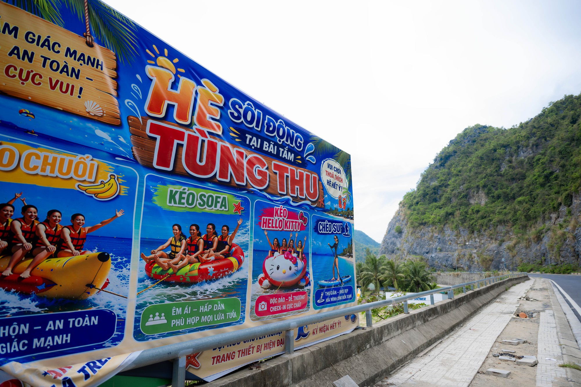 Cận cảnh khu vực bãi tắm Tùng Thu sau thời điểm nhóm ca sĩ Miu Lê bị phát hiện sử dụng ma túy - Ảnh 1.