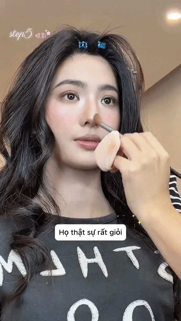 Gái Trung sang Việt Nam makeup hết 8 triệu, netizen tranh luận giá vậy có đáng?- Ảnh 1.