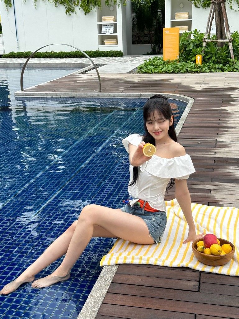 Ai là người sở hữu đôi chân đẹp nhất Kpop, đến công chúa trong giới cũng phải thua?- Ảnh 3.