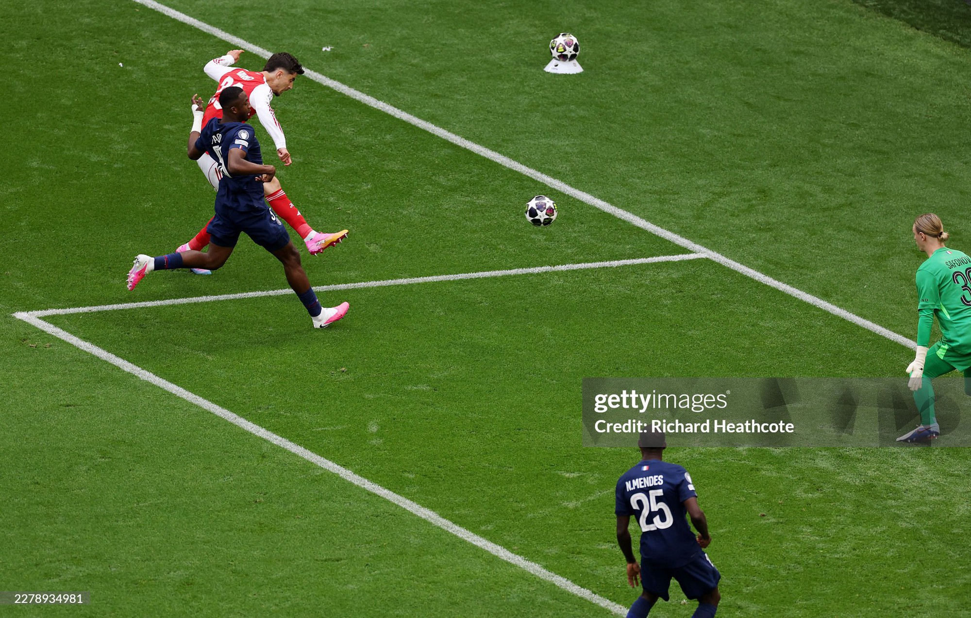 Diễn biến chung kết Champions League: Arsenal có bàn mở tỉ số từ rất sớm! - Ảnh 9.