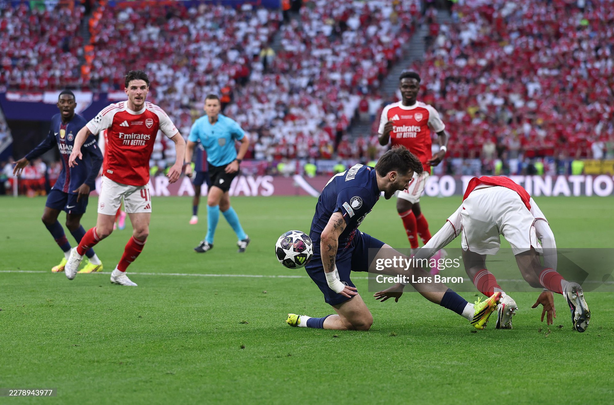 Diễn biến chung kết Champions League: PSG 1-1 Arsenal, hiệp phụ vô cùng kịch tính - Ảnh 7.