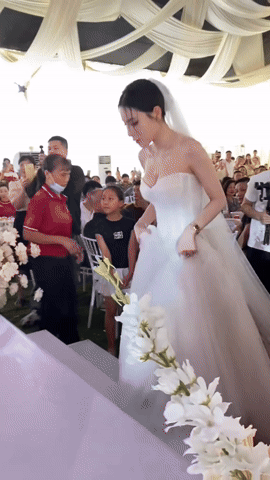 Trần Bích Hạnh làm cô dâu lần 2, nhan sắc khiến cả cõi mạng bàn tán- Ảnh 3.
