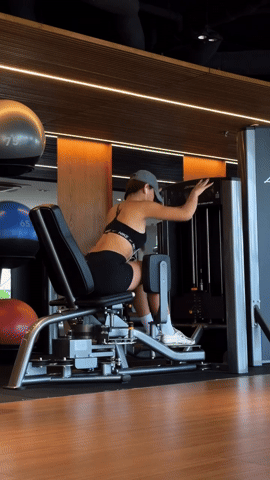 Mai Ngô hé lộ 4 bài tập giúp vòng 3 săn chắc, sexy trước thềm Miss Supranational 2026- Ảnh 2. Mai Ngô hé lộ 4 bài tập giúp vòng 3 săn chắc, sexy trước thềm Miss Supranational 2026- Ảnh 2.