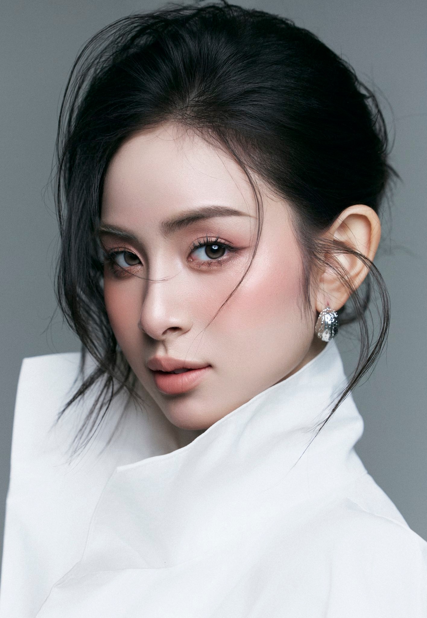 Việt Nam có 1 mỹ nhân chỉ cười thôi cũng hút 10 triệu view, ai cũng đòi "trao ngay vương miện Hoa hậu cho cô ấy"- Ảnh 12.