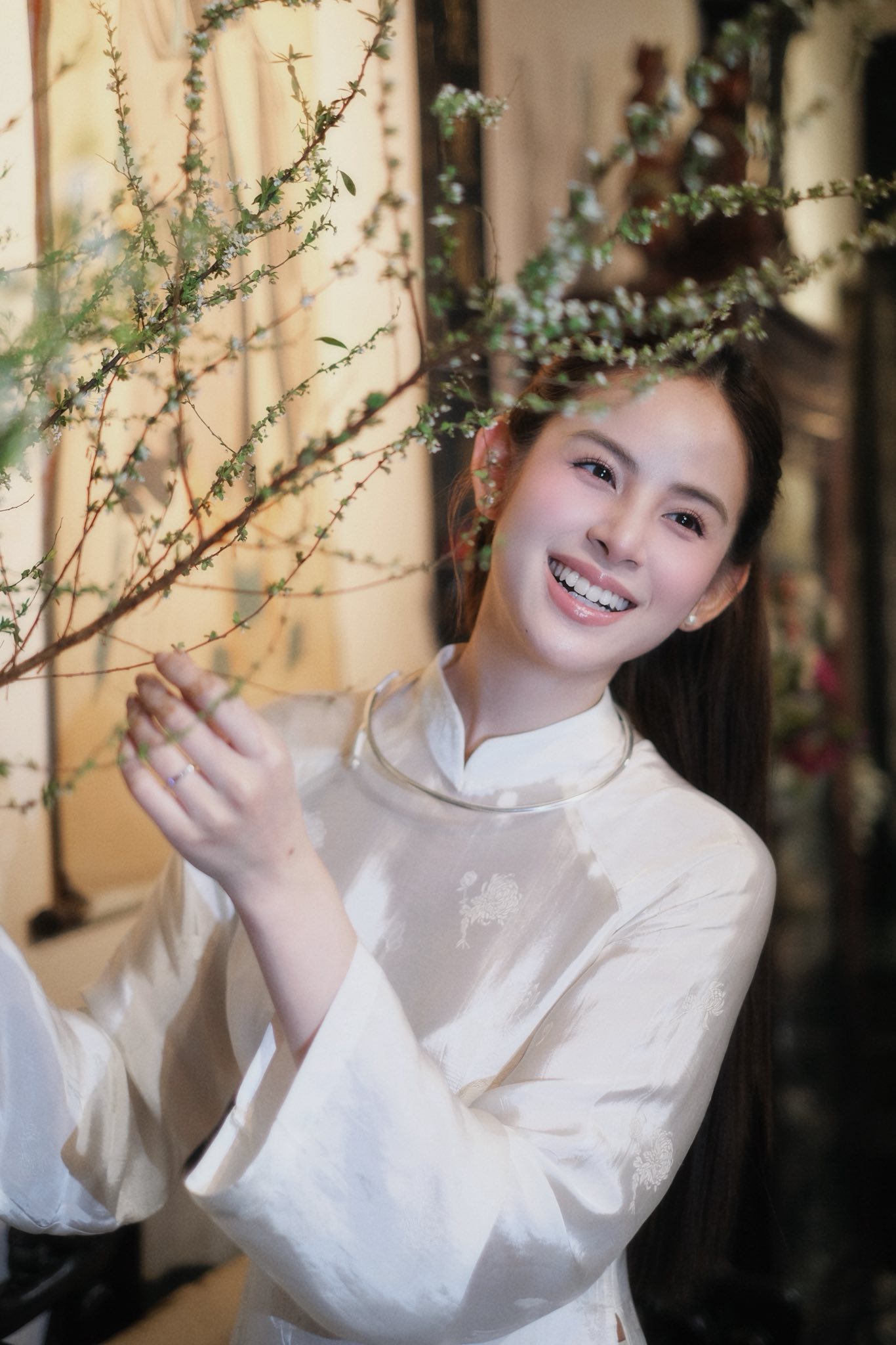 Việt Nam có 1 mỹ nhân chỉ cười thôi cũng hút 10 triệu view, ai cũng đòi "trao ngay vương miện Hoa hậu cho cô ấy"- Ảnh 5.