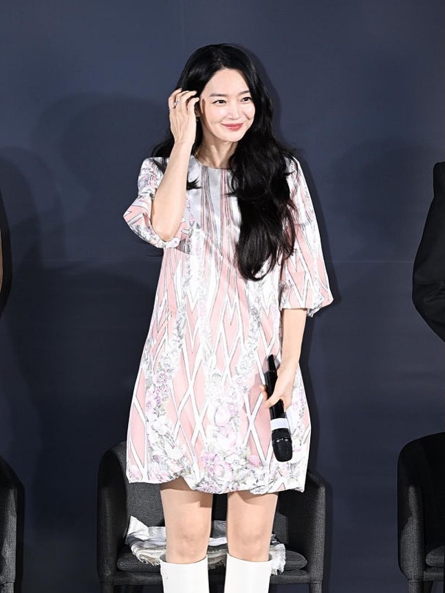 Shin Min Ah đã làm gì với gương mặt vậy?- Ảnh 4.