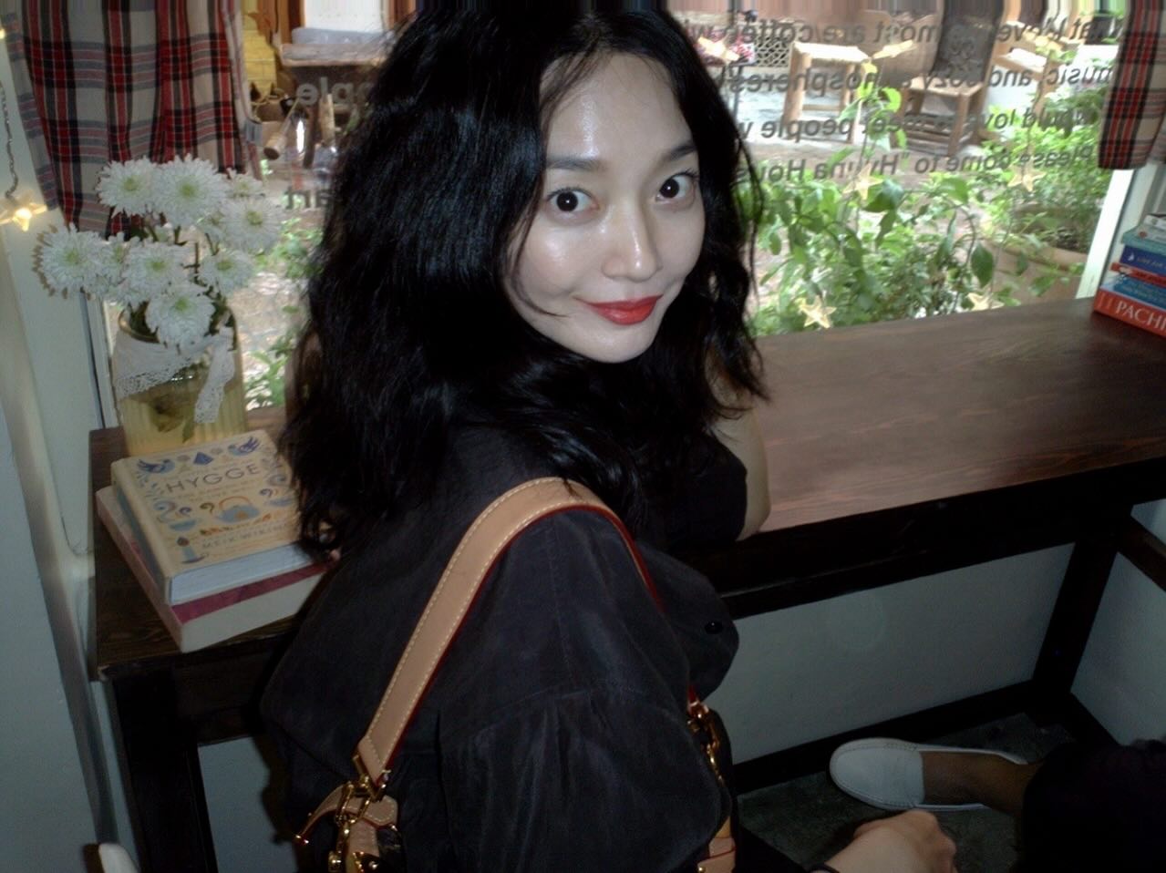 Shin Min Ah đã làm gì với gương mặt vậy?- Ảnh 8.
