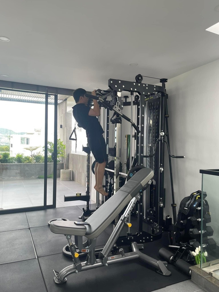 Nam nghệ sĩ U40 cưới vợ đẹp như 