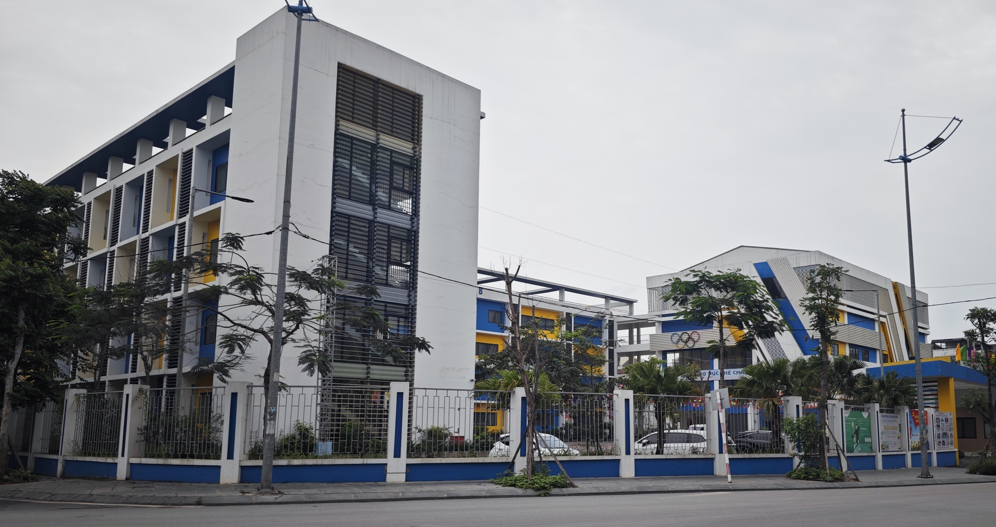 Cận cảnh khu tái định cư của hàng trăm hộ dân Hà Nội sau khi bàn giao mặt bằng phục vụ "siêu dự án" cầu Tứ Liên gần 20.000 tỷ đồng - Ảnh 5.