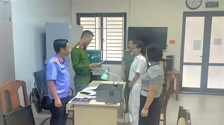 Tạm giam chủ nhà xe trốn thuế hơn 34,6 tỷ đồng ở Thanh Hóa- Ảnh 1.