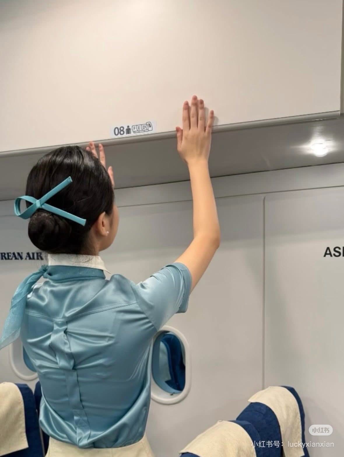Đồng phục tiếp viên Korean Air chưa bao giờ đổi mới, sau 21 năm vẫn là thứ kinh điển- Ảnh 10.