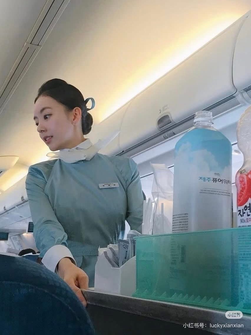 Đồng phục tiếp viên Korean Air chưa bao giờ đổi mới, sau 21 năm vẫn là thứ kinh điển- Ảnh 7.