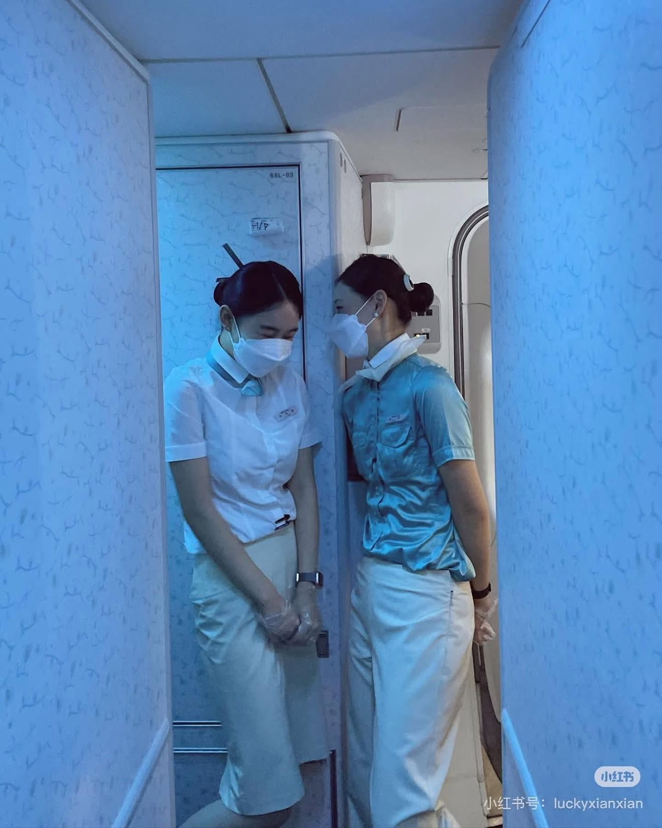 Đồng phục tiếp viên Korean Air chưa bao giờ đổi mới, sau 21 năm vẫn là thứ kinh điển- Ảnh 6.