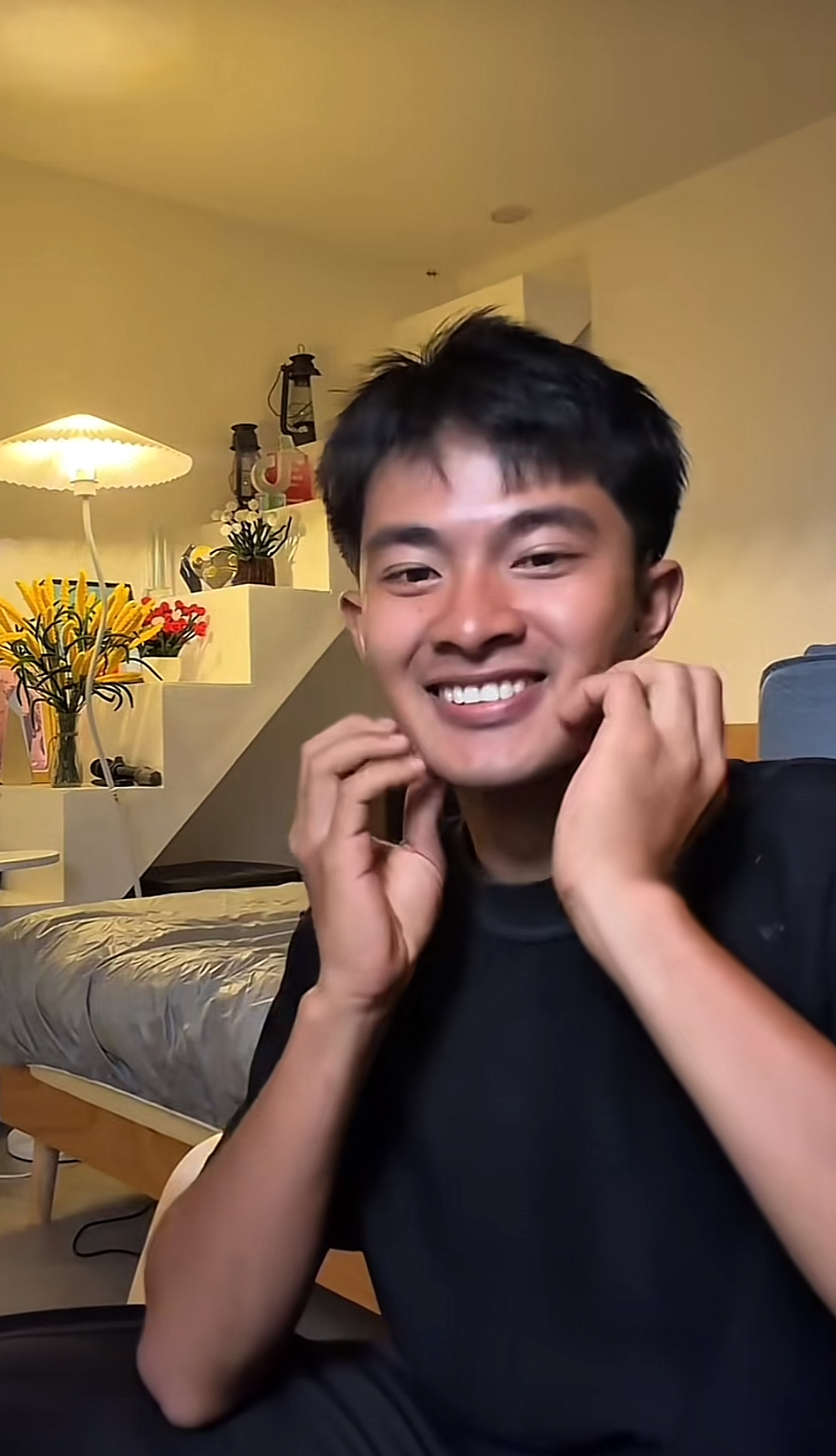 Lê Tuấn Khang xây nhà riêng lợp tôn sau 4 năm nổi tiếng, chiếc cầu thang dẫn lên trần nhà gây xôn xao: Dùng để đi đâu vậy?- Ảnh 5.