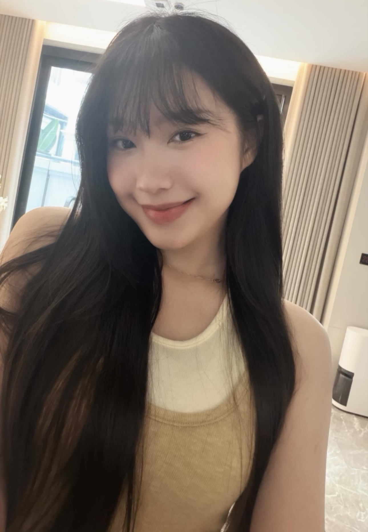 Dụi mắt không nhận ra Doãn Hải My trong diện mạo lạ lẫm, đẹp thế này bảo sao Văn Hậu không mê!- Ảnh 1.