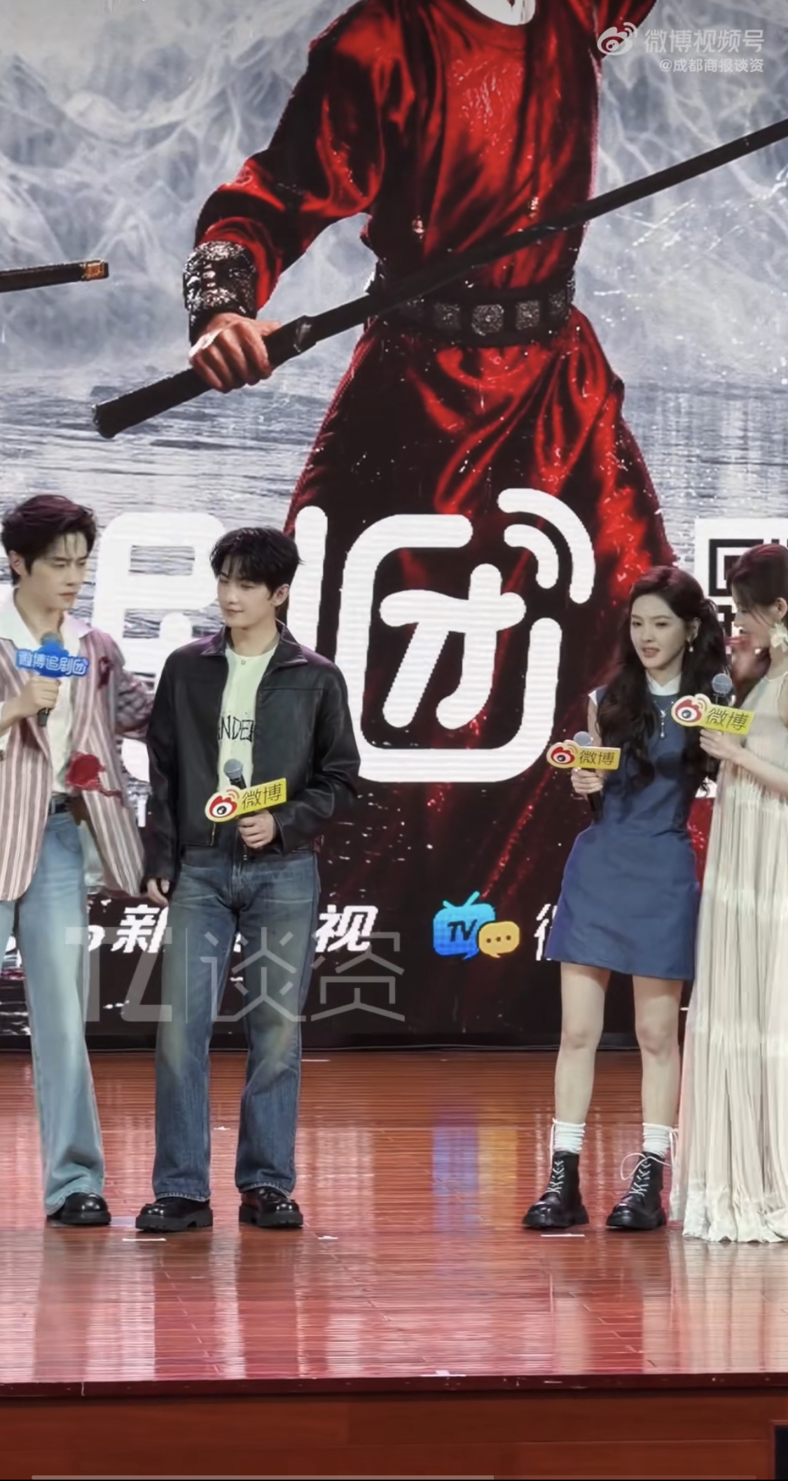 Dương Dương ê chề đến khó tin: Đáng quên nhất sự nghiệp, không ngờ lại có ngày này- Ảnh 4. Dương Dương ê chề đến khó tin: Đáng quên nhất sự nghiệp, không ngờ lại có ngày này- Ảnh 4.