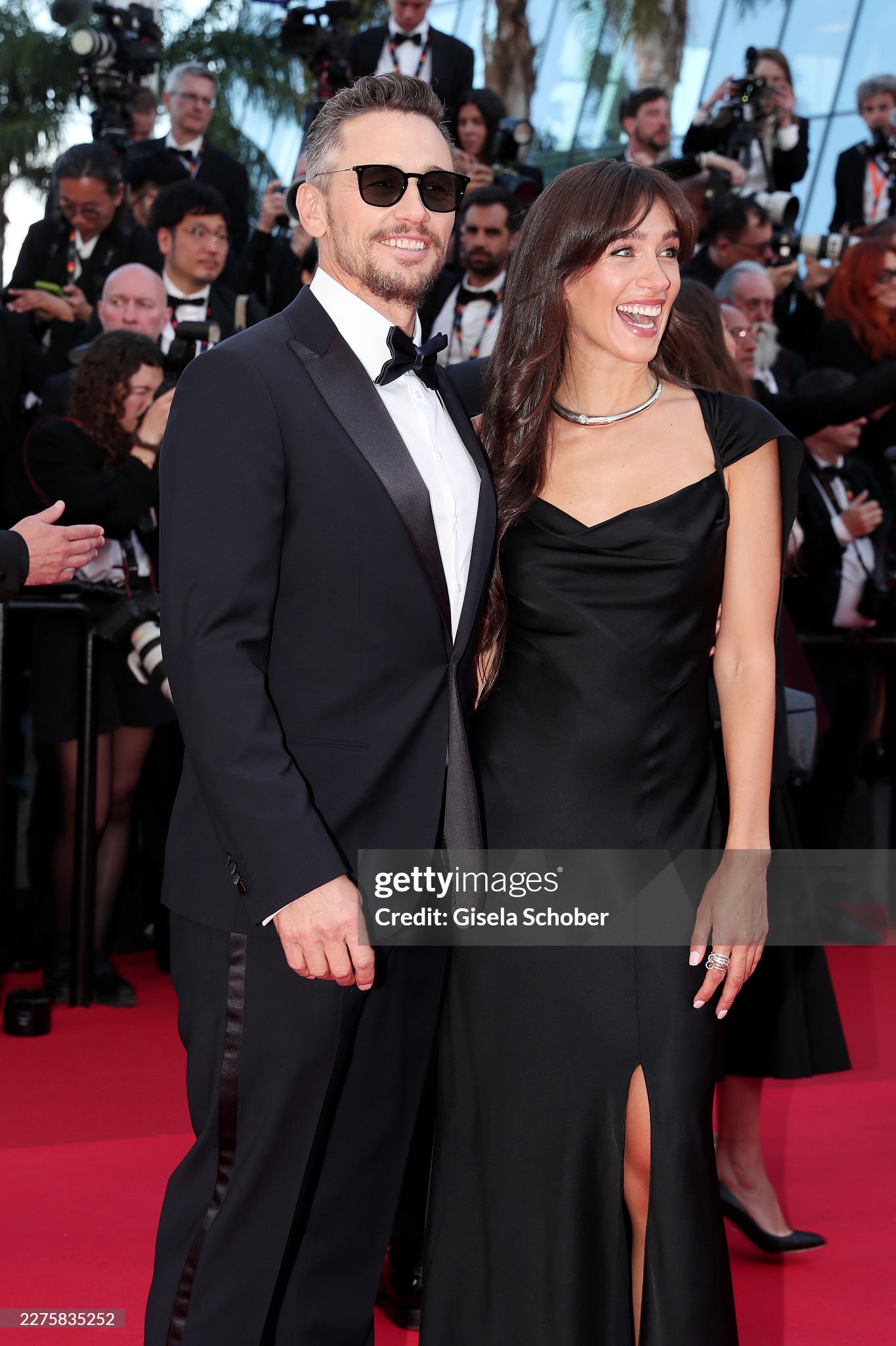 Thảm đỏ khai mạc Cannes 2026: Nàng thơ Pháp hở bạo lấn lướt Demi Moore - Heidi Klum, dàn sao châu Á đổ bộ hoành tráng- Ảnh 31.