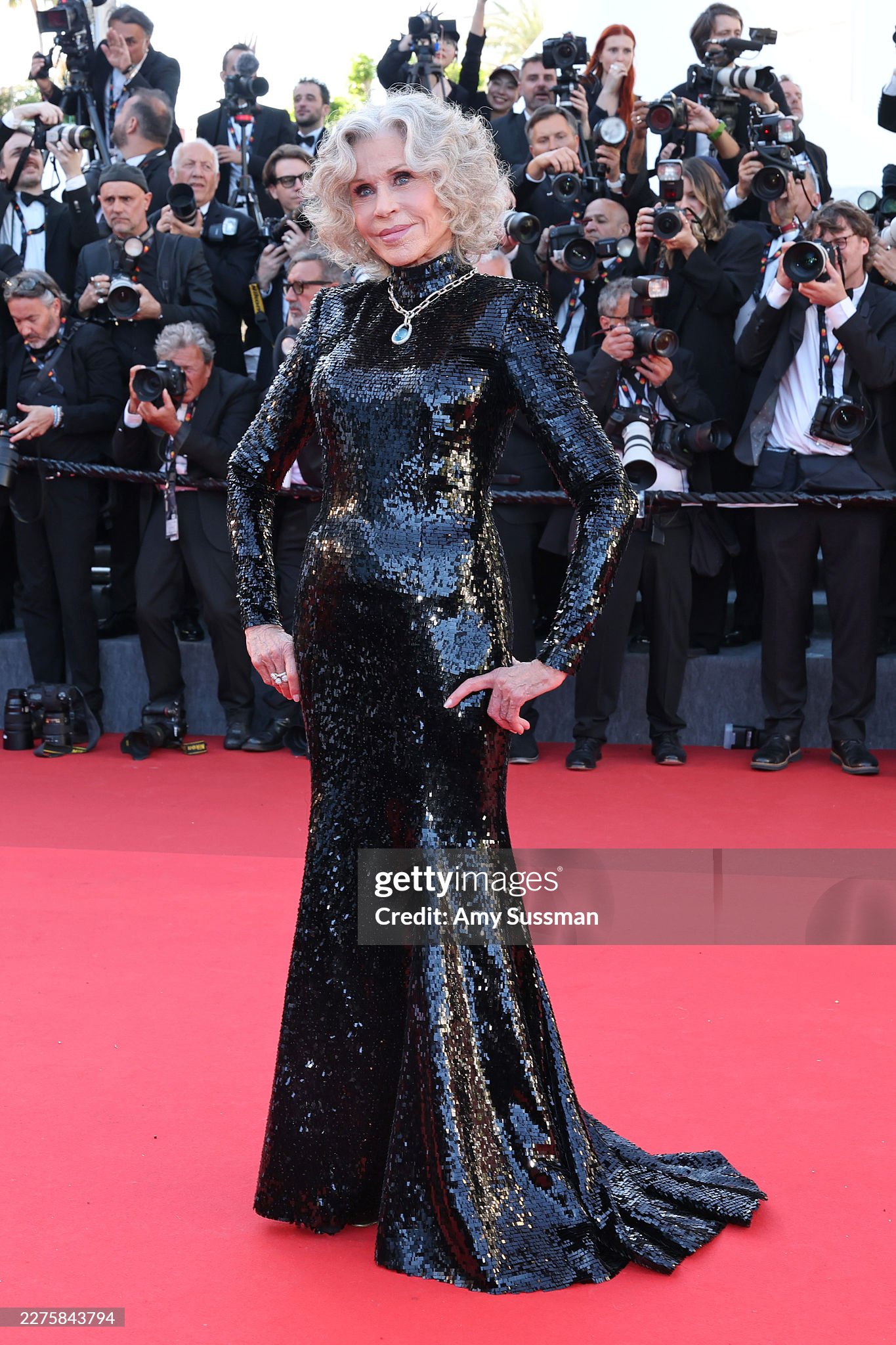 Thảm đỏ khai mạc Cannes 2026: Nàng thơ Pháp hở bạo lấn lướt Demi Moore - Heidi Klum, dàn sao châu Á đổ bộ hoành tráng- Ảnh 28.