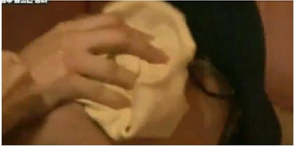"Mỹ nhân bị ghét nhất Running Man” hết thời đi phục vụ ở quán cà phê, bị chủ quán cấm làm 2 điều trong khi đang làm việc- Ảnh 6.