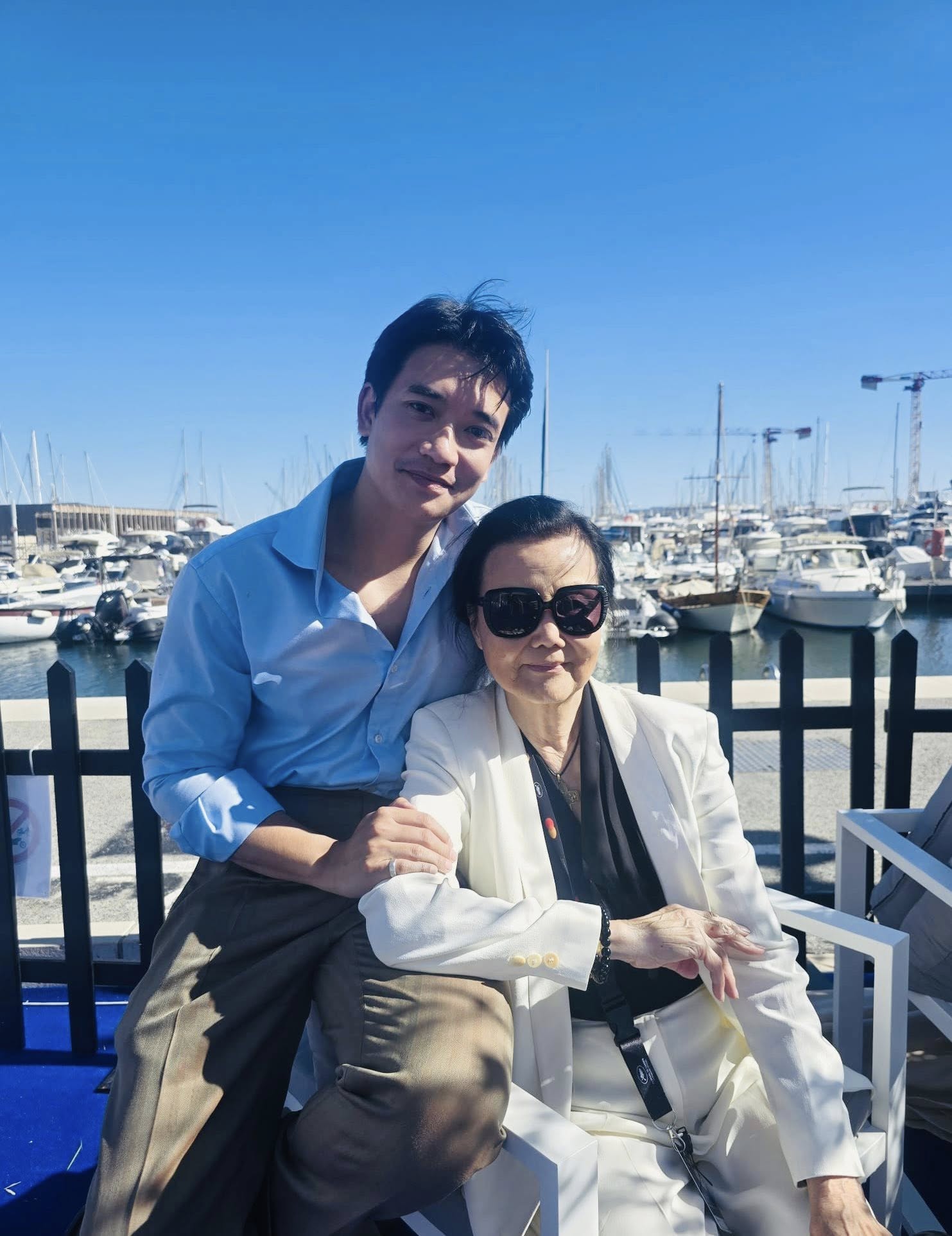 Tuyệt sắc giai nhân Việt tỏa sáng với áo dài trên thảm đỏ Cannes 2026, diễn xuất đỉnh cao được Hollywood vinh danh- Ảnh 6.